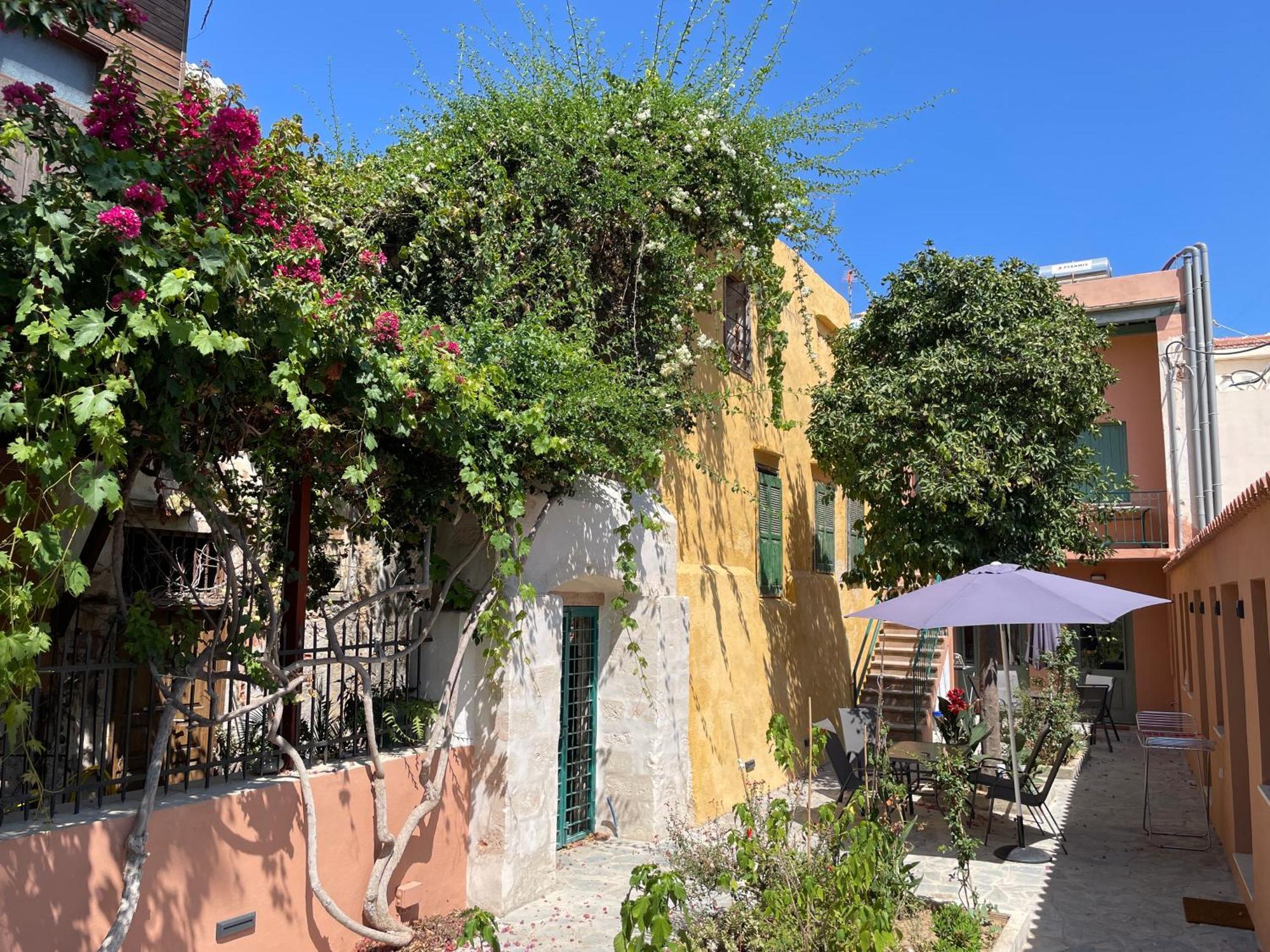 Lindas Convent Garden Home 1 하니아 외부 사진